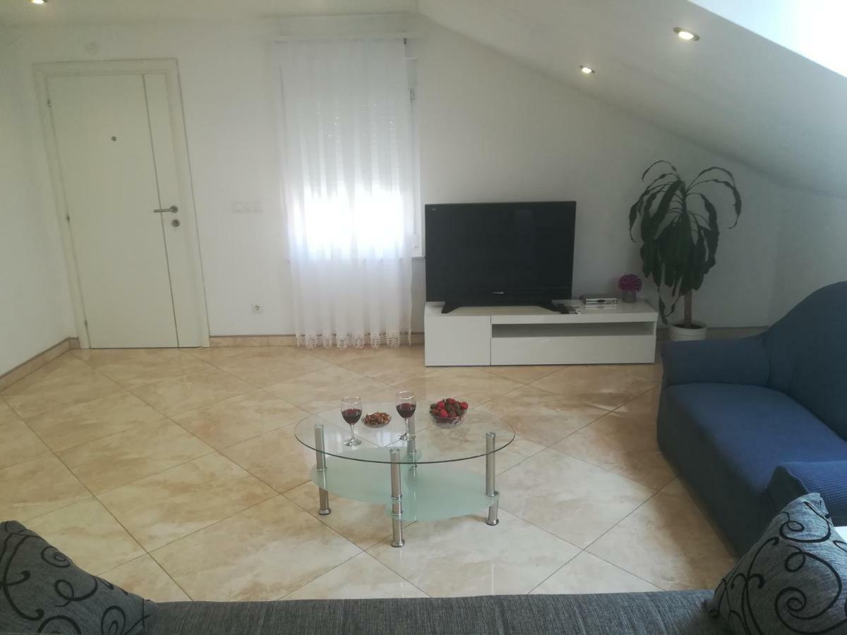 Апартаменти Apartman Daria Трогір Екстер'єр фото